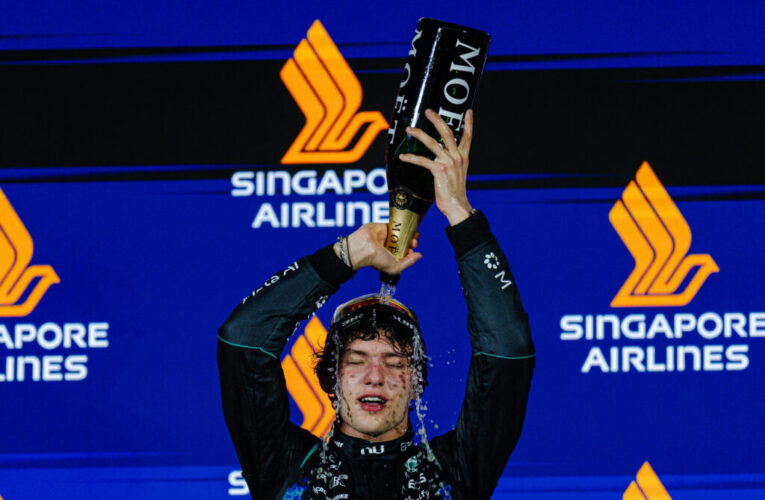 Kimi Antonelli cÃ¢ÈtigÄ Marele Premiu al SUA dupÄ o strategie excelentÄ a Mercedes. Leclerc Èi Verstappen completeazÄ podiumul