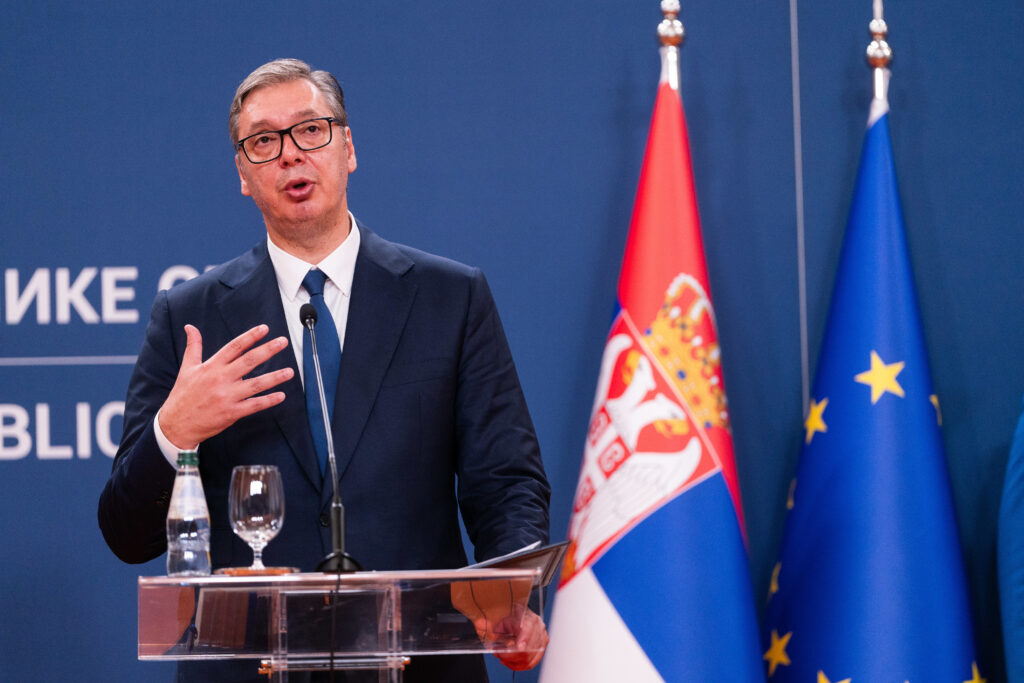 LIVE Alegeri în Serbia. Primele rezultate parÈiale dupÄ Ã®nchiderea urnelor: VuÄiÄ, peste 50%, dar în scÄdere. StudenÈii urcÄ