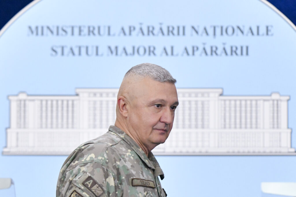 MApN avertizeazÄ asupra unor postÄri alarmiste de pe Facebook: DeclaraÈii scoase din context, atribuite Èefului Statului Major al ApÄrÄrii