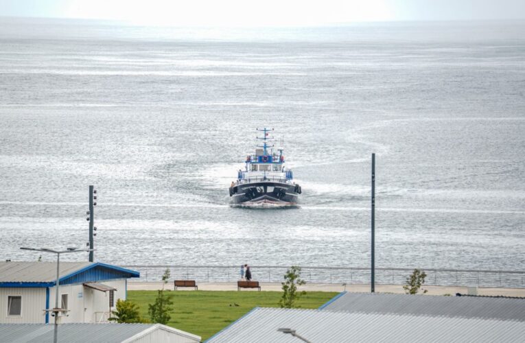 NavÄ lovitÄ de drone Ã®n Marea NeagrÄ, la 13 mile de ConstanÈa. Salvatorii, trimiÈi dupÄ marinari