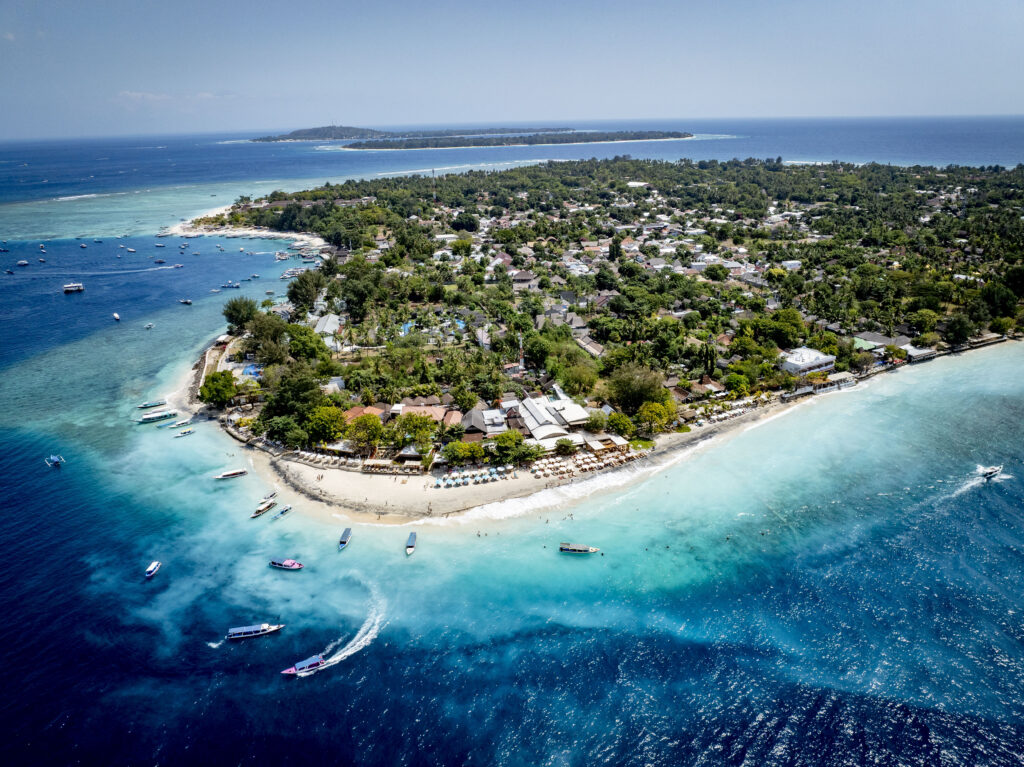 O insulÄ din Pacific riscÄ sÄ fie Ã®nghiÈitÄ de ocean, dar locuitorii refuzÄ sÄ plece. Cum Ã®ncearcÄ sÄ Ã®Èi salveze casele
