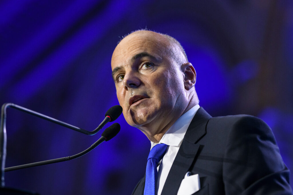 RareÈ Bogdan: L-am confruntat pe Bolojan Ã®n ÈedinÈe pÃ¢nÄ am fost dat afarÄ. Nu am fost singurul