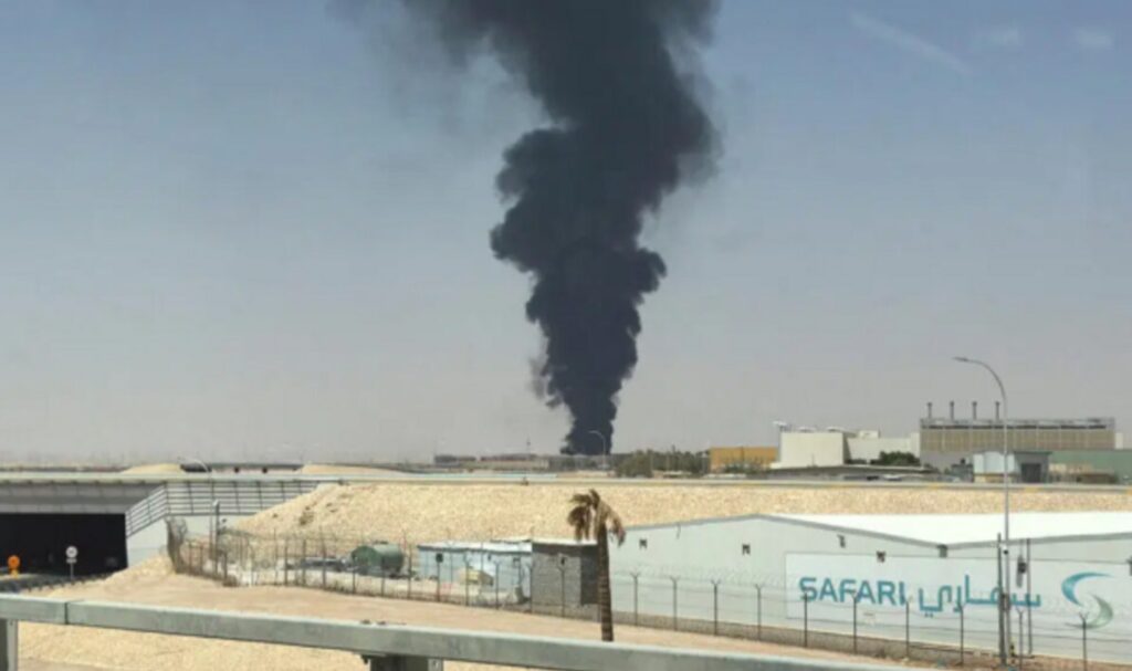 Rebelii Houthi ameninÈÄ din nou aeroportul din Riad, dupÄ reluarea zborurilor. Un atac anterior a ucis 13 persoane
