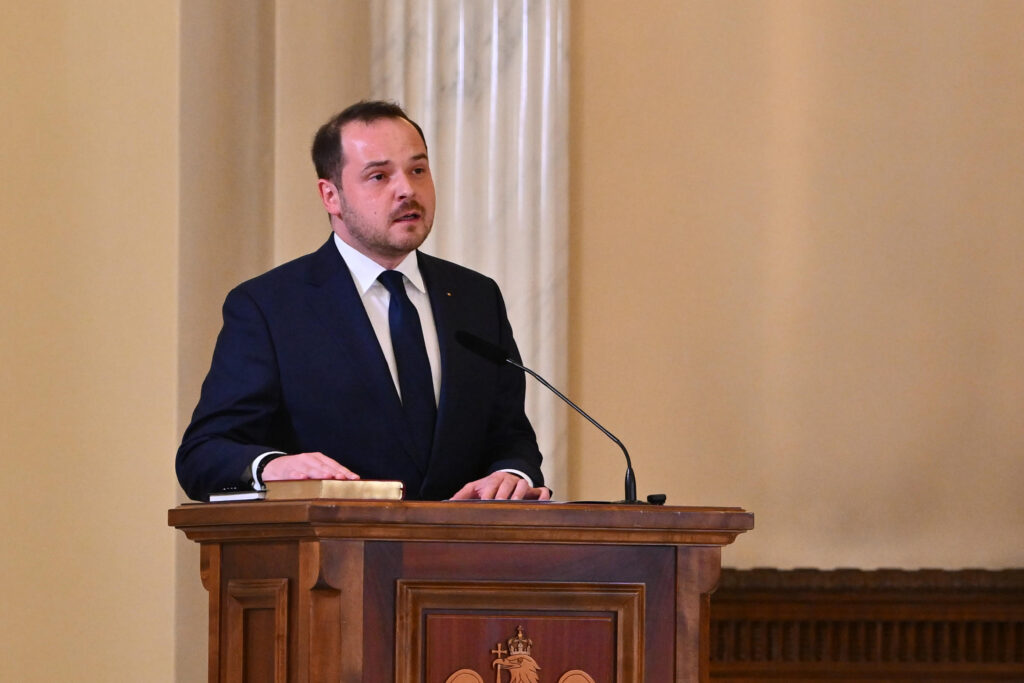 Rogobete, mesaj ferm pentru cadrele didactice Èi medicii cu experienÈÄ: Tinerii medici nu trebuie priviÈi ca o ameninÈare