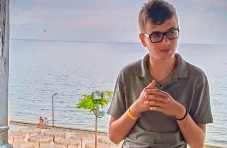Un adolescent de 16 ani din GalaÈi, cu autism, cÄutat de poliÈie dupÄ ce a plecat de acasÄ. Nu are telefonul la el