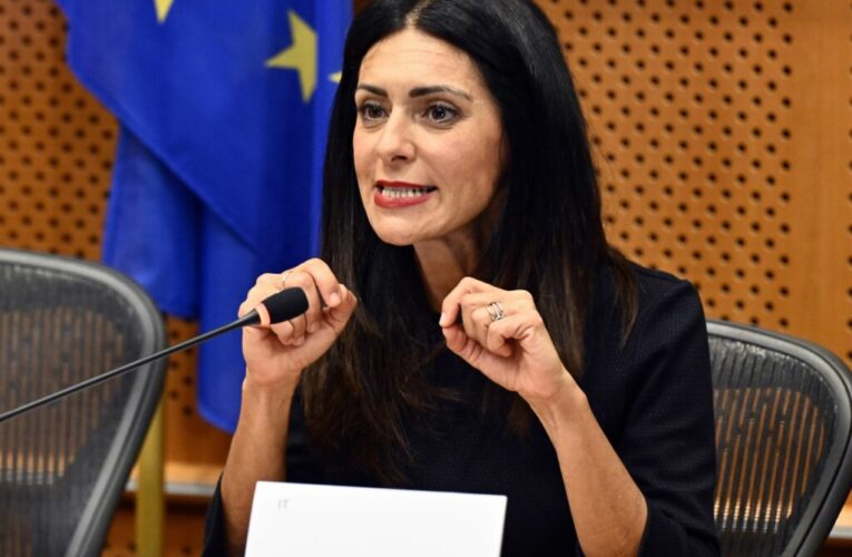 Un vicepreÈedinte al Parlamentului European intrÄ Ã®n greva foamei Ã®n sprijinul locuitorilor din oraÈul OleÈki
