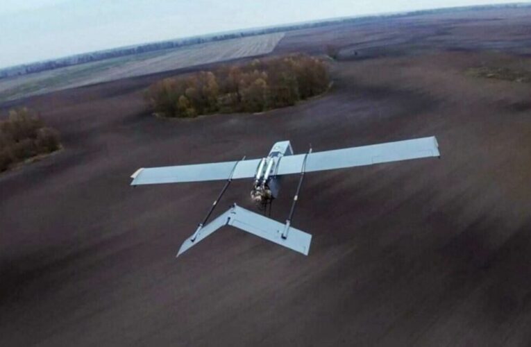 Zborurile pe aeroporturile din Moscova, amÃ¢nate din cauza atacurilor cu drone. CÄlÄtorii sunt evacuaÈi
